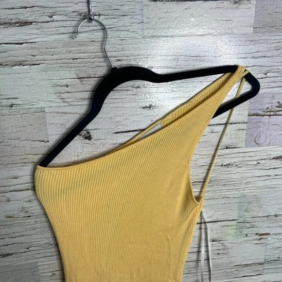 Auteur Joan Knit backless Maxi Dress in Mustard yellow medium - Picture 6 of 15